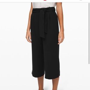 Nior Crop Lululemon Pant
